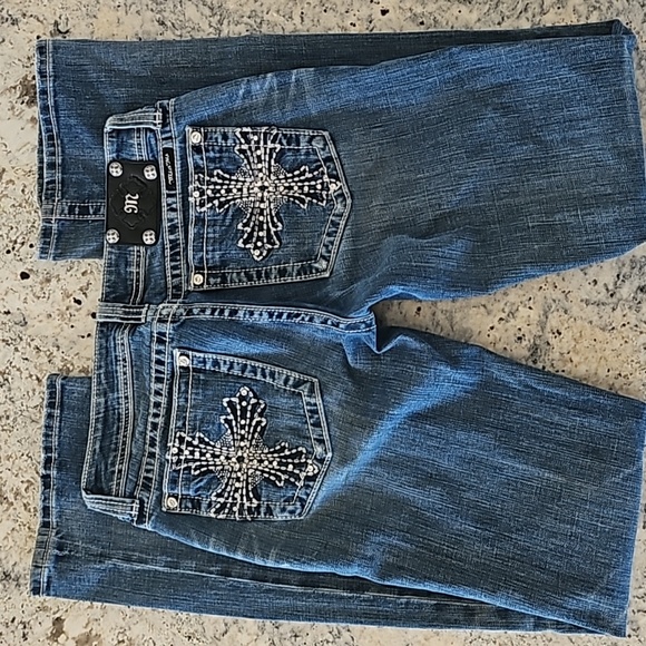 Miss Me Jean's - Picture 2 of 8